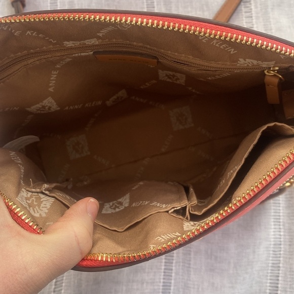 Ann Klein NWOT deep coral shoulder bag with gold embellishments. - Picture 8 of 11